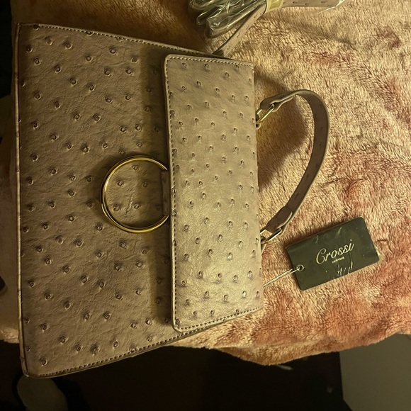 Crocodile like light purple bag with strap. NEW - Picture 3 of 5